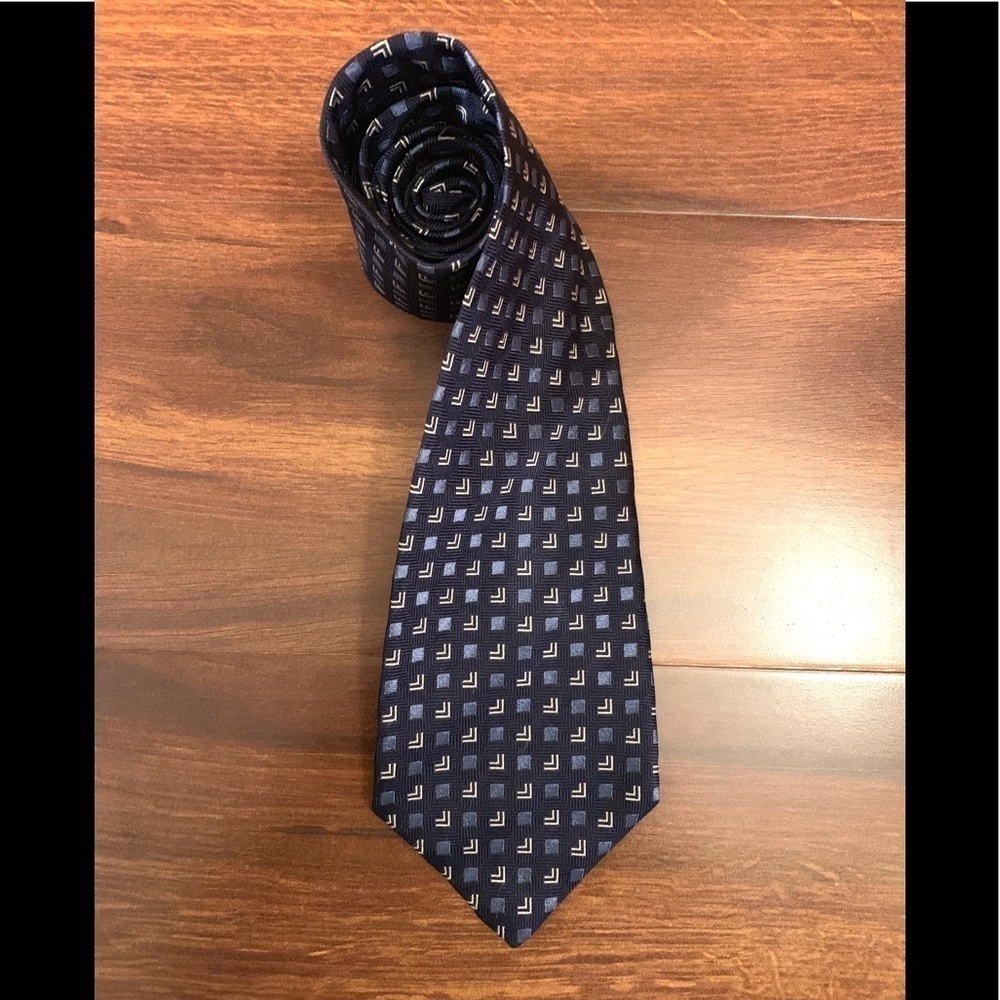 🍁END of YEAR SALE🍁 LAUREN Ralph Lauren Blue Silk Geometric Necktie